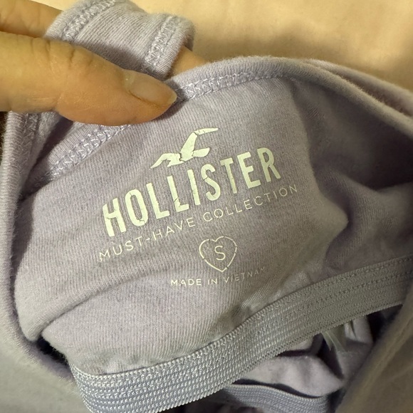 Lavender light purple halter top with butterfly - Picture 2 of 3